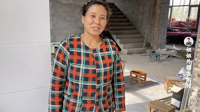 老爸30万盖新房，老妈特意拿私房钱帮老爸还账，小伙也跟着被催婚