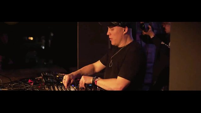 电音节(电子音乐)云蹦迪之 - A.M.C