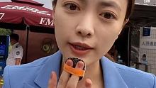 聽說主持人屬于社交天花板？挑戰(zhàn)在電視臺門口化妝，碰到太多人了 