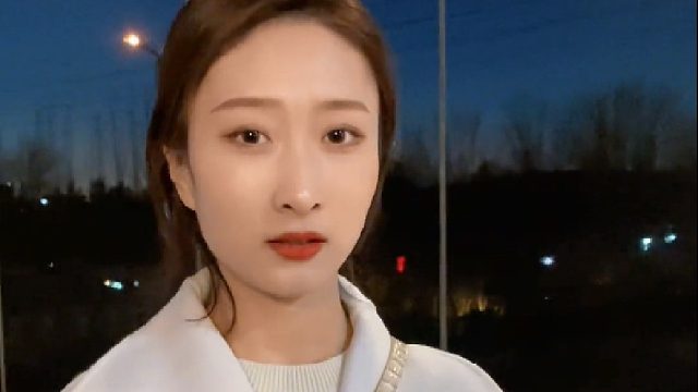 送女室友礼物，她居然开心成这样…