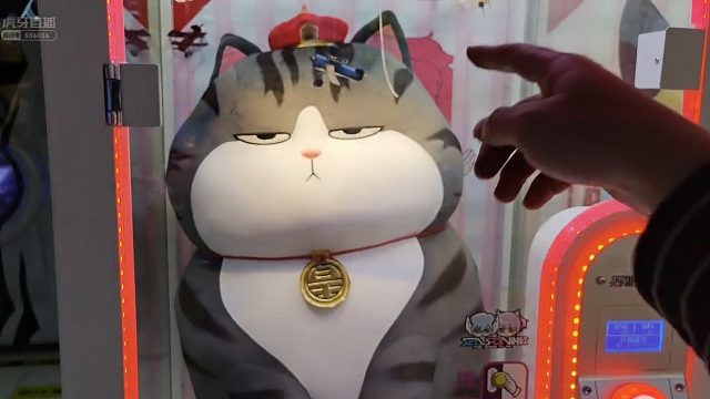 这就是抓娃娃王者，2次剪出一个大吾皇！