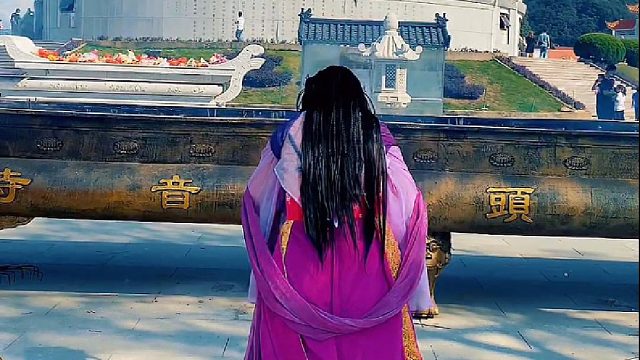 待我长发及腰，一定与你相伴一生一世，永不分离