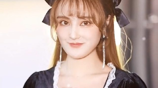 没见过世面的小保姆，和富家少爷相亲？！场面尴尬最后却。。。