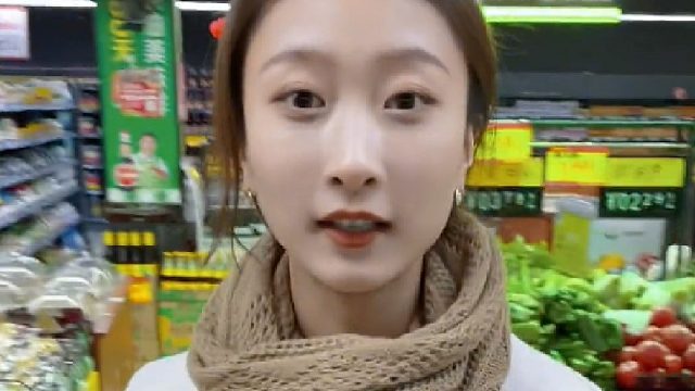 当然要吃饺子啊，又不是每天都是