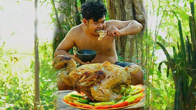 山里2斤的土鸡，铁锅油焖20分钟，大口吃真过瘾