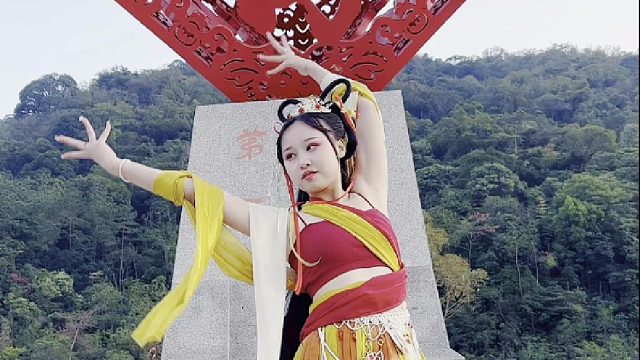 国风正当红，舞动青春，体验汉服古风之美