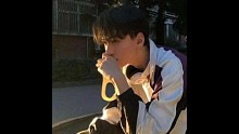 望歸來仍是少年.不后悔便好!