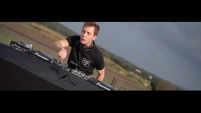 电音节(电子音乐)云蹦迪之 - Tom Peretto