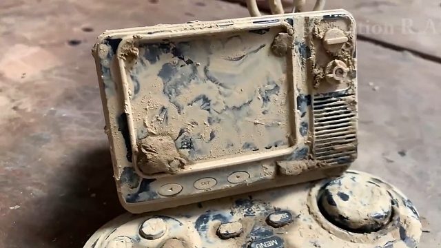 维修一台108合1的迷你游戏机