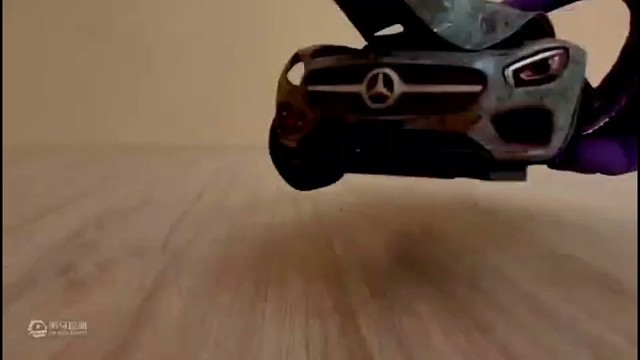 破烂的奔驰跑车翻新