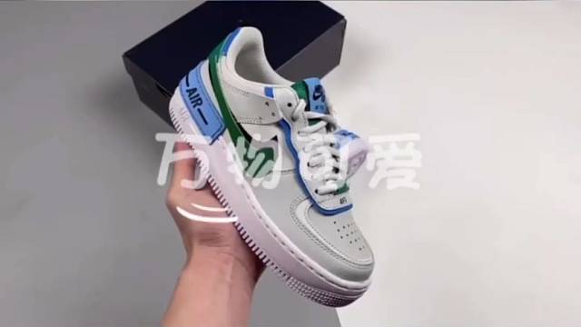 双钩白绿蓝
轻量增高低帮百搭板鞋"拼接马卡龙"