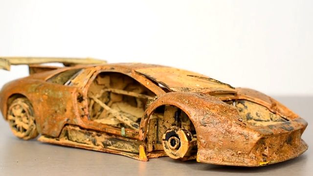 破烂不堪的兰博基尼模型翻新