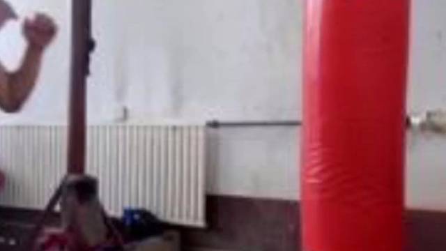 不服老不行
岁月不饶人