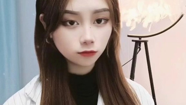 家人们酱酱马上开播了哦在直播间等你们哟