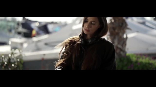 电音节(电子音乐)云蹦迪之 - SARA DE ARAúJO