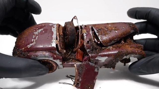 旧物翻新：修复上世纪姥爷车模型