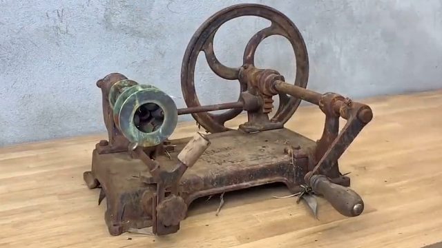 修复上世纪封瓶器