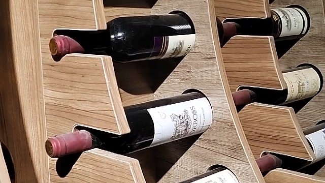 小时候每逢过年一家五口都从不缺席，长大后团聚这件事却变得遥不可及