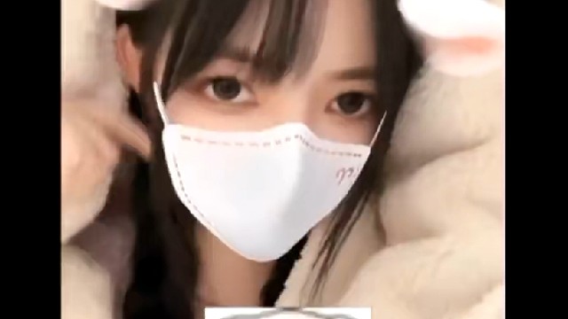 少女的梦里有大海有日落有缠绵不止的盛夏和永不凋零的鲜花