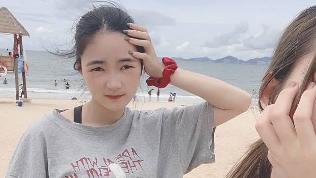 我要抱抱，要举高高