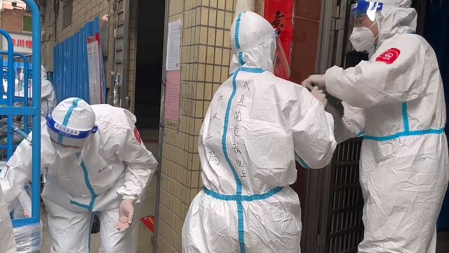 我是党员我先上