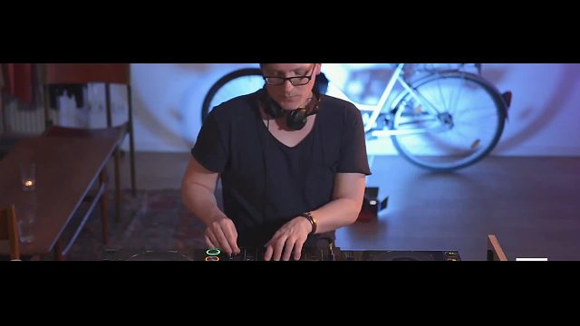 电音节(电子音乐)云蹦迪之 - Jiggler