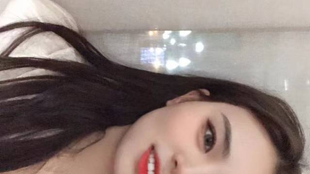 医生说我有点低血糖，需要听几句甜言蜜语