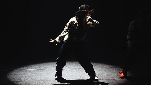 上帝视角：团队竞技过程中的功守道