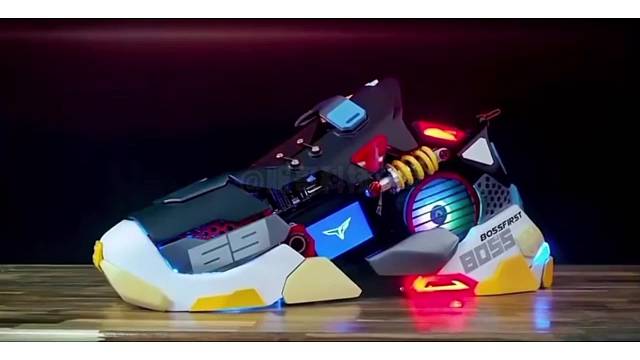 卧槽这样的鞋子太炫酷了！噢，搞错了，是这样的电脑主机更TM炫酷！