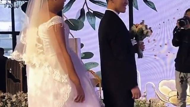 这小东西跳的还挺欢快！