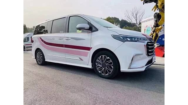 大通G20
可以下地库5.1✖️1.98✖️2.04米
现车特价促销包邮二十多万