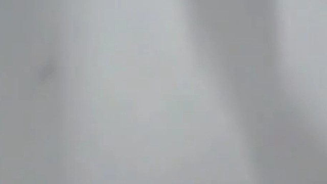 虽然我不愿意为你改变，但我希望你结婚的时候，给我寄张请柬，当时我没有及格，我想看看标准答案。