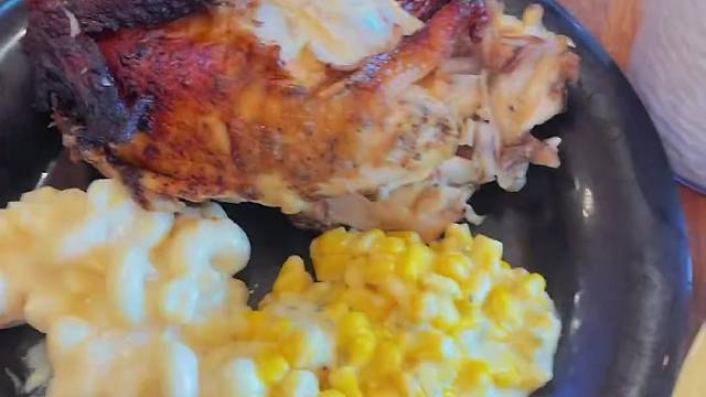 美国大学食堂8美刀什么水平