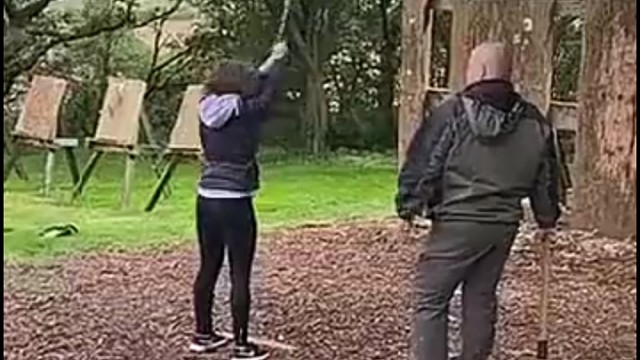 小刀拉屁股，我信了