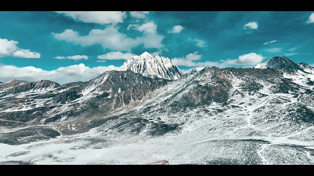 希望你在20出头的日子里，做一些80岁想起来还好笑的的事情。