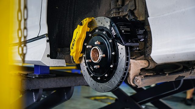 因为刹车软，本田雅阁升级TEI Racing P系列街道性能刹车卡钳套装