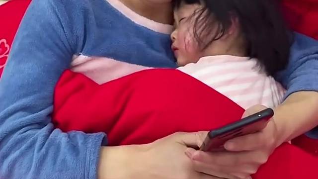 闻到爸爸的味道幸福，有安全感