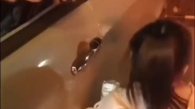 小棉袄为妈妈出头