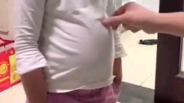 女生的肚子，说大就大，说小就小？？？