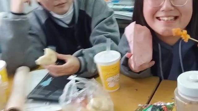 泡面，我爱吃泡面，我爱吃老坛！