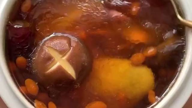 每天下班回家，都有暖粒粒的鸡汤喝，开心