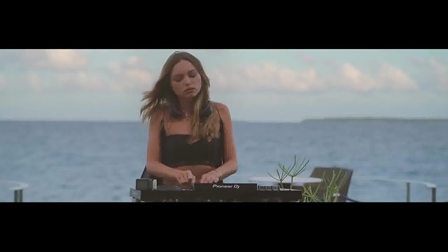 电音节(电子音乐)云蹦迪之 - DJ Mira Mi