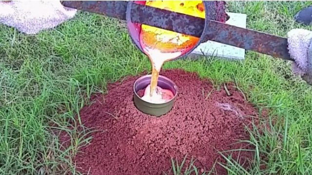 融化的铝倒入蚁巢会发生什么呢