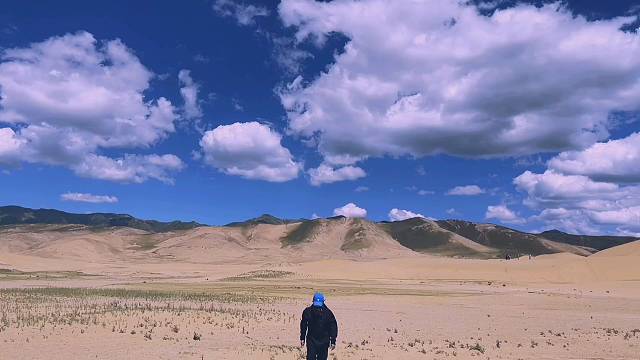 “站在你面前却读不懂你的心才是我最难过的事”​​​