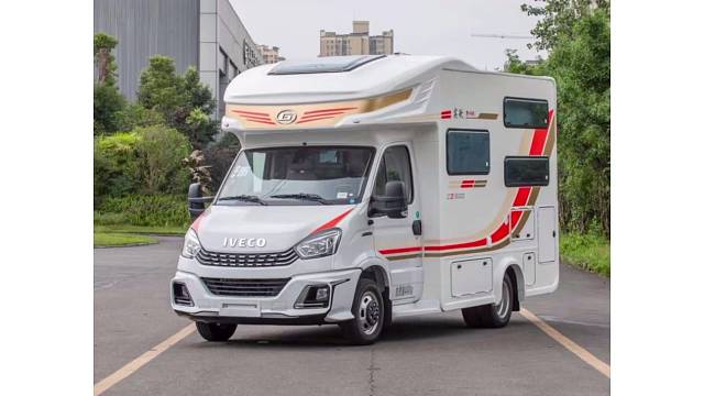 金冠房车，军工企业。安全，温馨，品质，环保。你值得拥有。