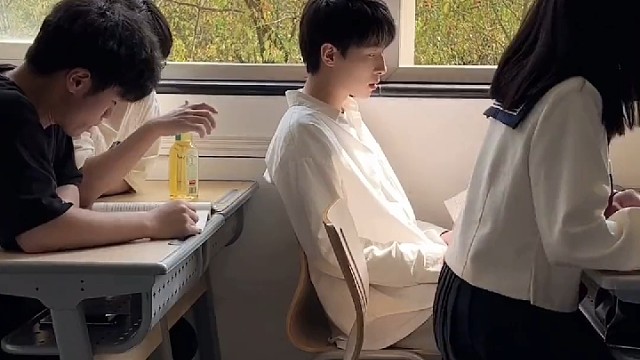 我的同桌只有我能欺负