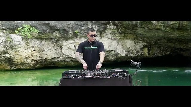 电音节(电子音乐)云蹦迪之 - Jara aka