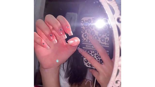 想漂亮聪明有趣自由自在像一朵云一样