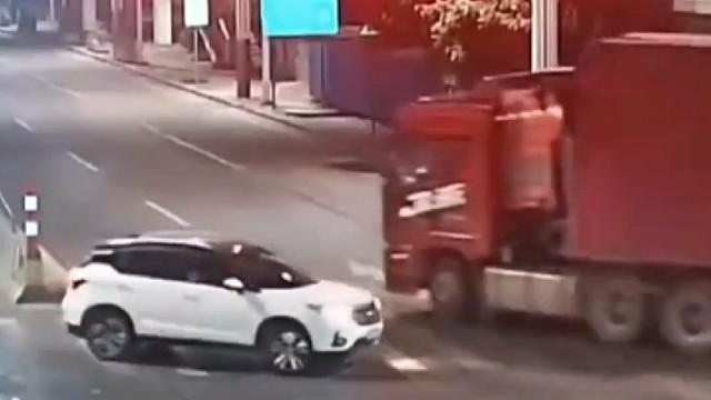 啤酒甩小车一身，司机问我会被测出酒驾吗