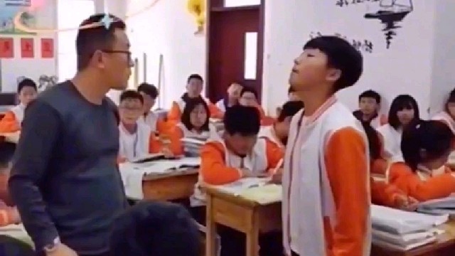 当老师和学生互换身份时，学生终于扬眉吐气一次了